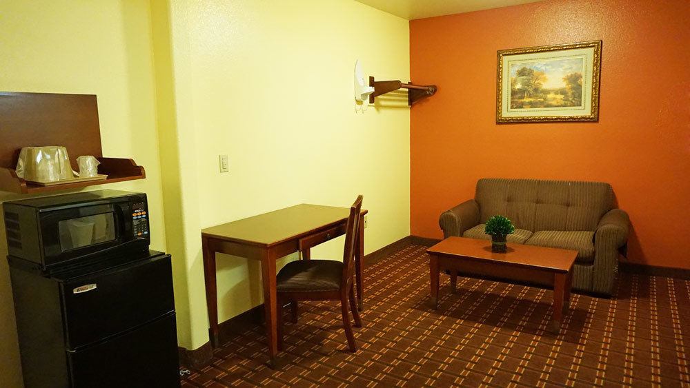 Regency Inn & Suites Downey Exterior photo